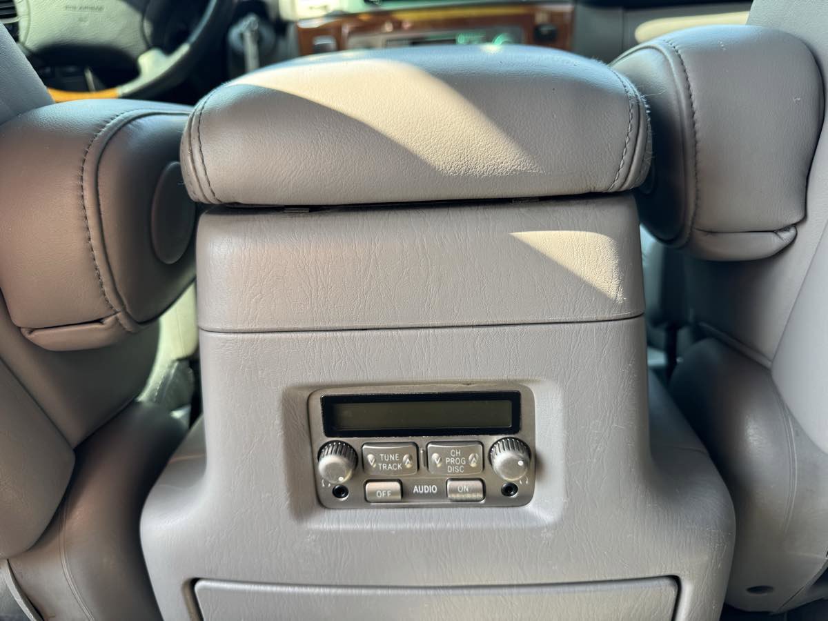 Used 2007 Lexus LX 470 4WD image 28