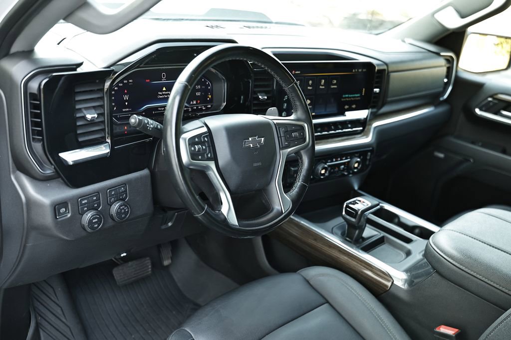 Used 2024 Chevrolet Silverado 1500 LT Trail Boss w/ LT Trail Boss Premium Package AWD/4WD image 19