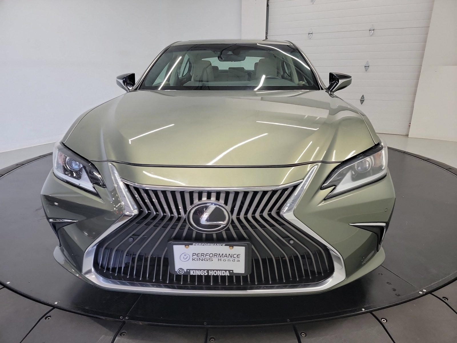 Used 2020 Lexus ES 350 w/ Premium Package FWD image 2