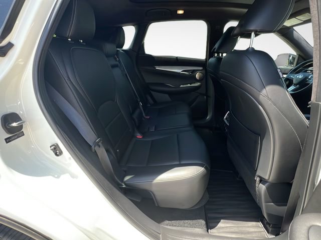 Used 2019 INFINITI QX50 Essential w/ Sensory Package AWD/4WD image 26