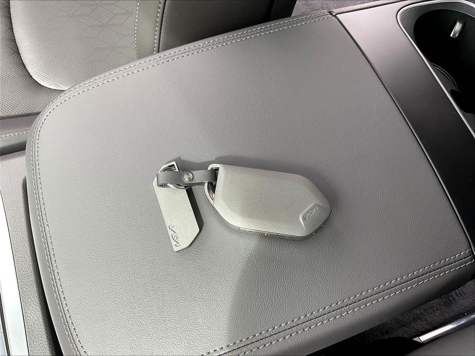 New 2027 Kia Carnival SX FWD image 23