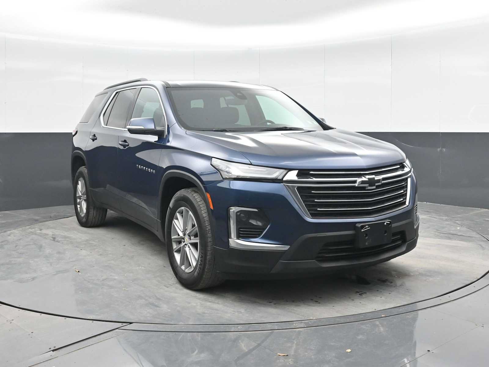 Used 2023 Chevrolet Traverse LT AWD/4WD image 7