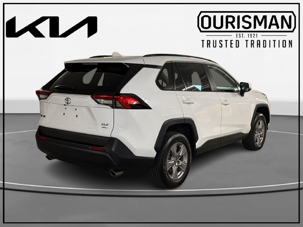 Used 2025 Toyota RAV4 XLE w/ Convenience Package AWD/4WD image 4