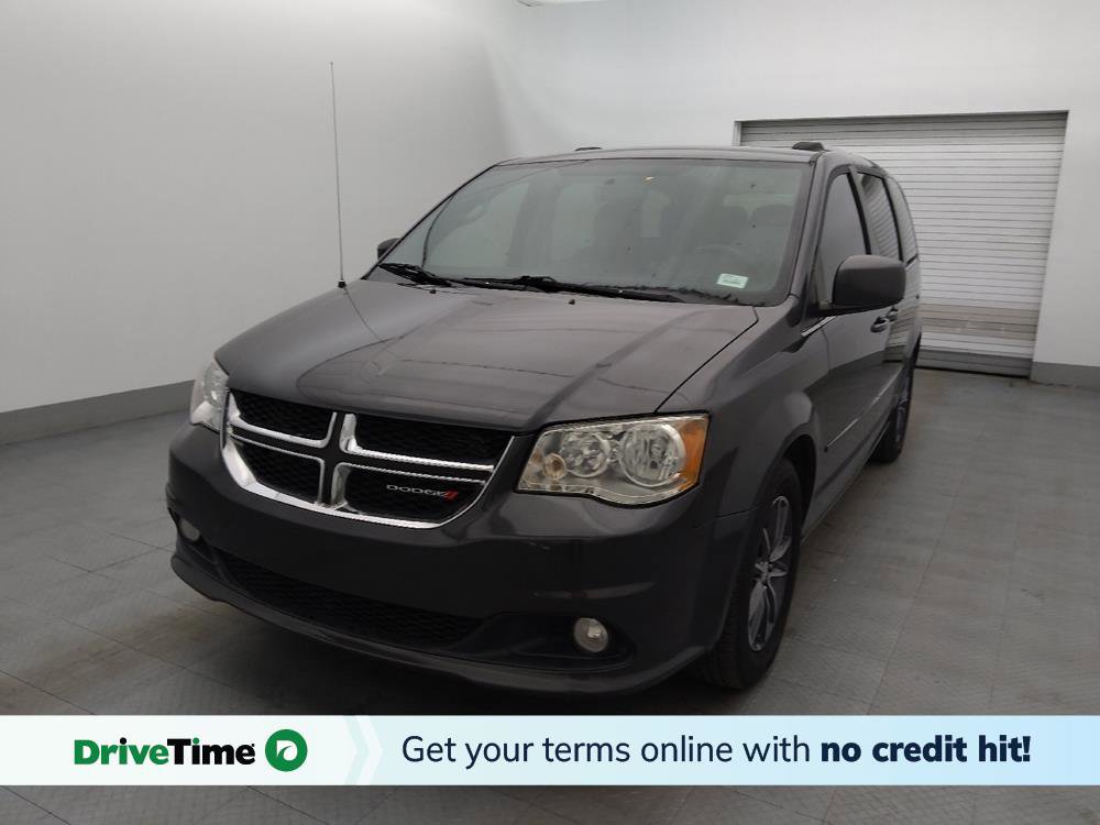 Used 2017 Dodge Grand Caravan SXT image 1