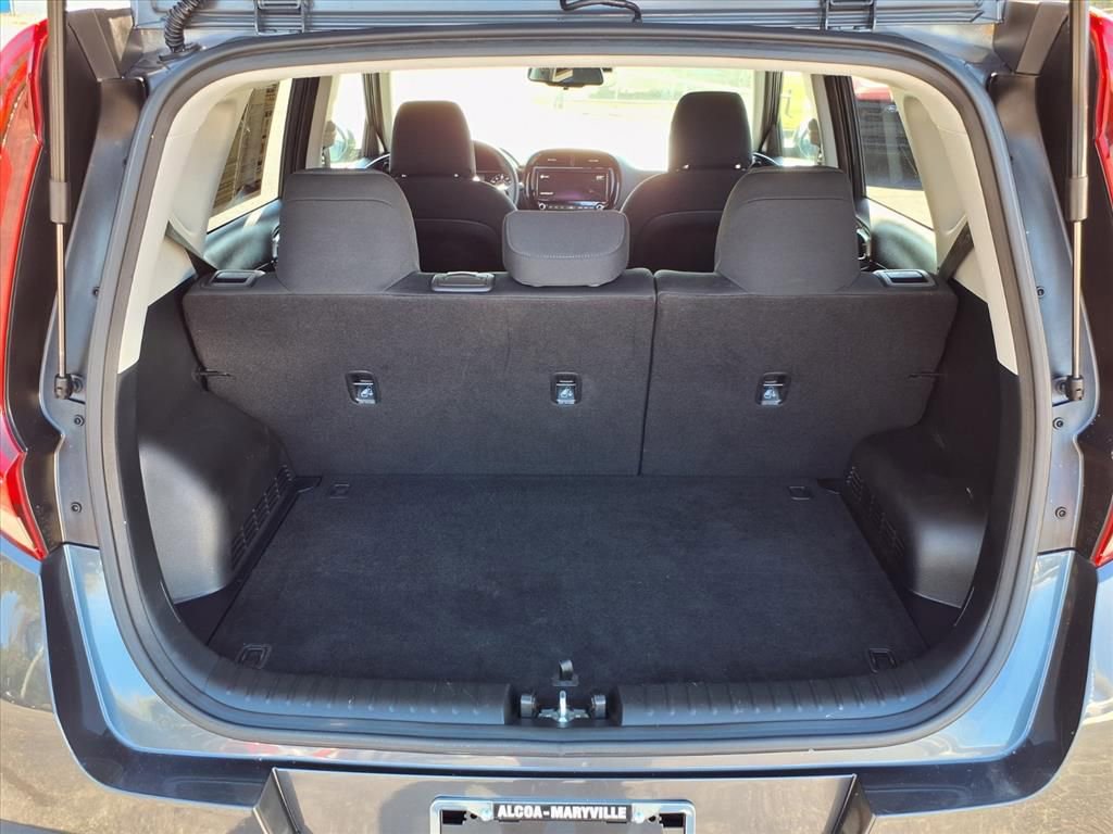 Used 2022 Kia Soul S image 25