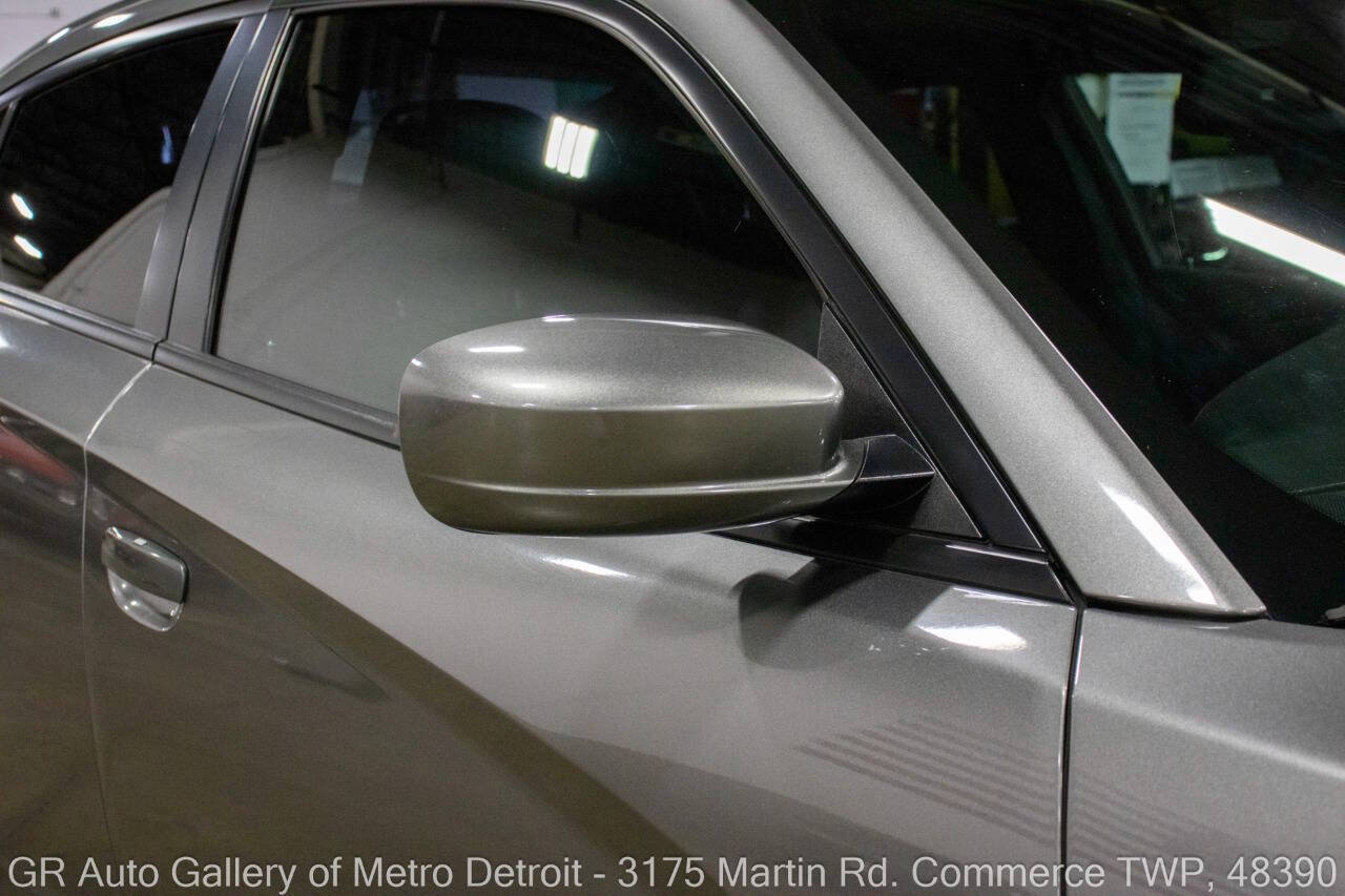 Used 2011 Dodge Charger R/T RWD image 35