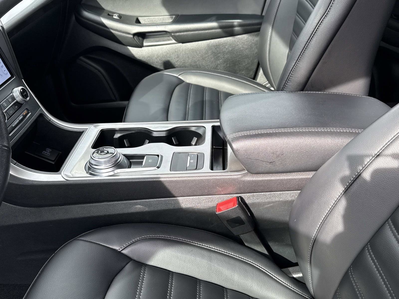 Used 2024 Ford Edge SEL AWD/4WD image 14