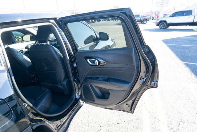 New 2026 Jeep Compass Latitude AWD/4WD image 12