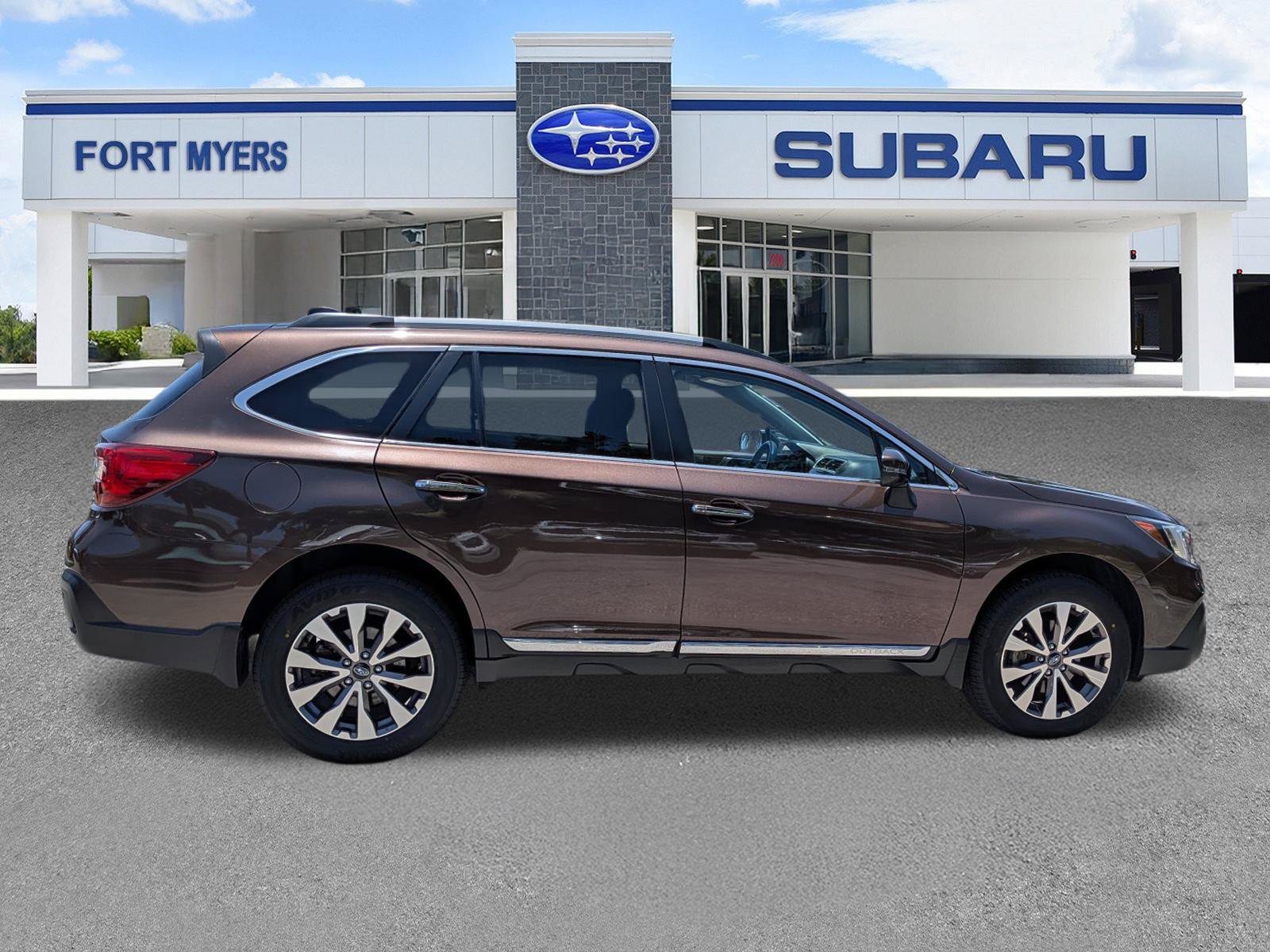 Used 2019 Subaru Outback 3.6R Touring w/ Popular Package #3A AWD/4WD image 3