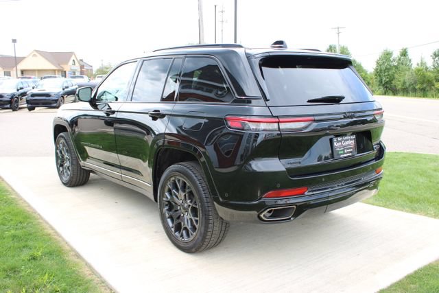 Used 2025 Jeep Grand Cherokee Summit w/ Obsidian Package AWD/4WD image 32