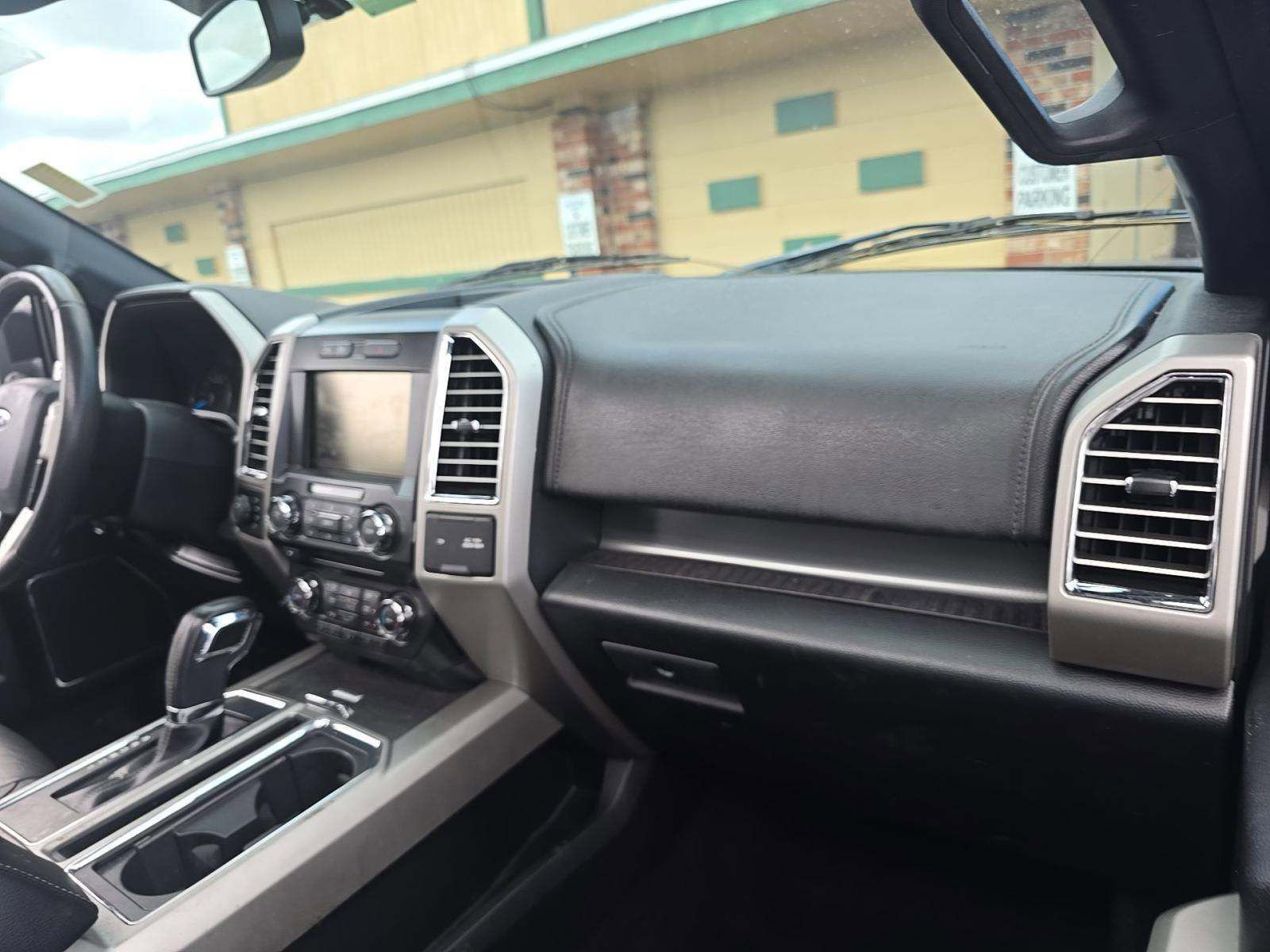 Used 2015 Ford F150 Lariat image 15