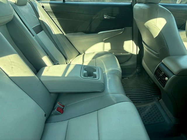 Used 2014 Toyota Camry XLE FWD image 9