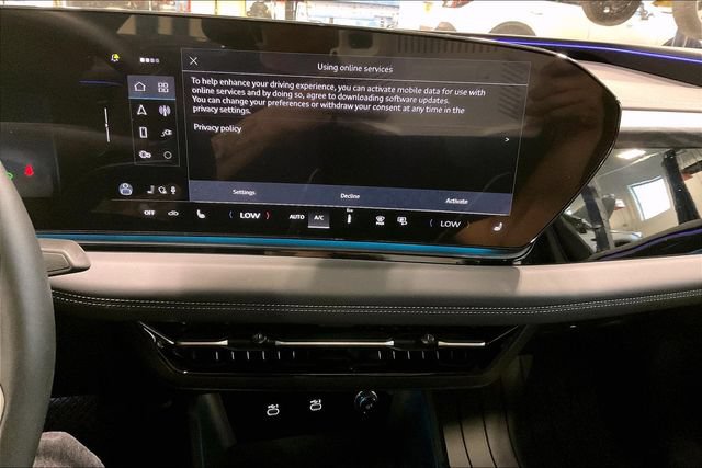 Certified 2025 Audi A6 e-tron Premium Plus w/ Premium Plus RWD image 31