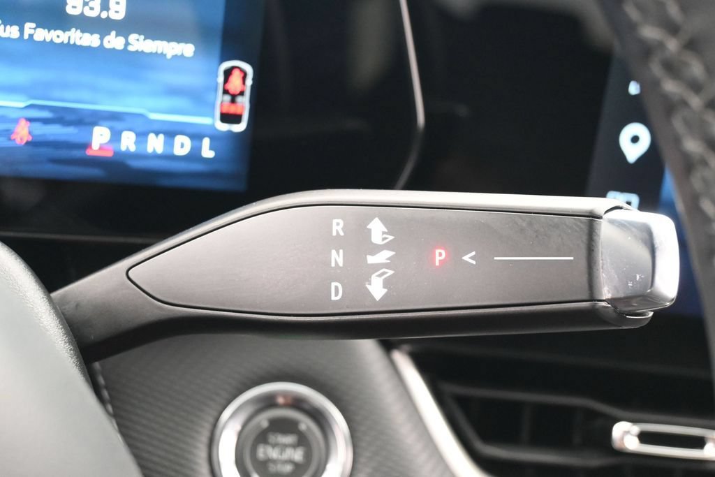 Used 2026 Chevrolet Equinox LT FWD image 27
