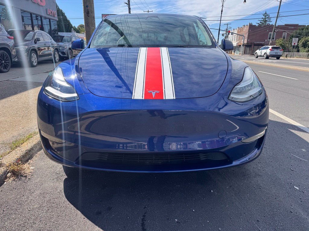 Used 2023 Tesla Model Y Long Range AWD/4WD image 2