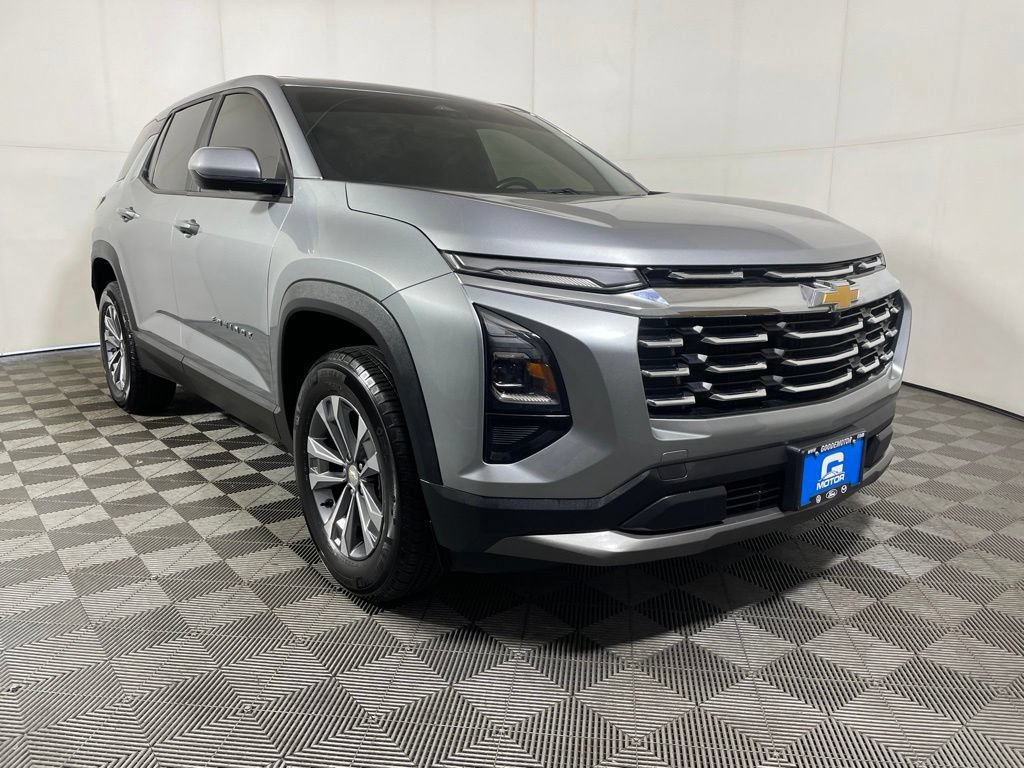Used 2025 Chevrolet Equinox LT AWD/4WD image 2