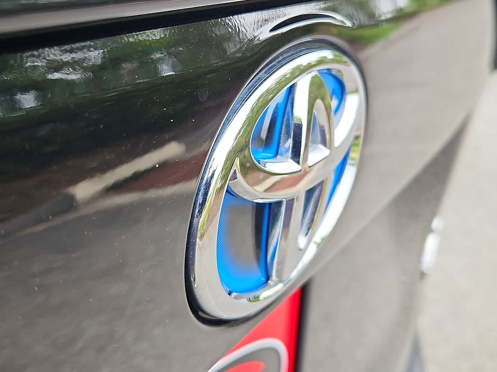 Certified 2021 Toyota RAV4 XLE image 31