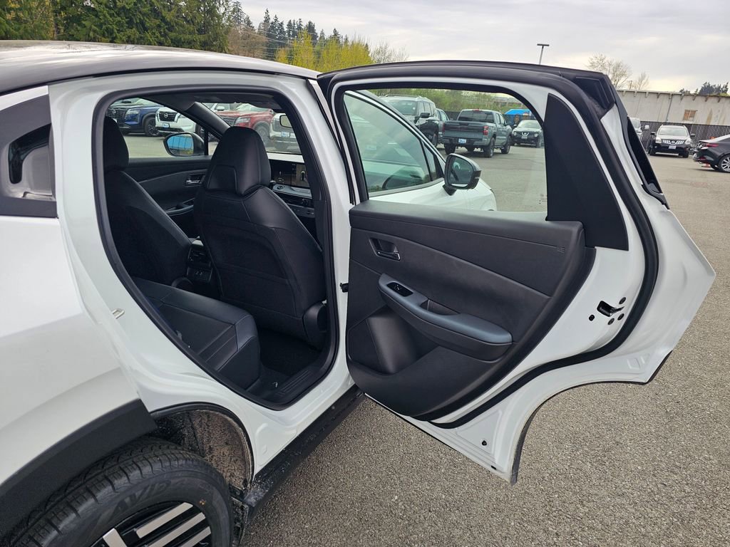 New 2026 Nissan Leaf SV+ w/ Floor Mat Package (SV+) FWD image 29