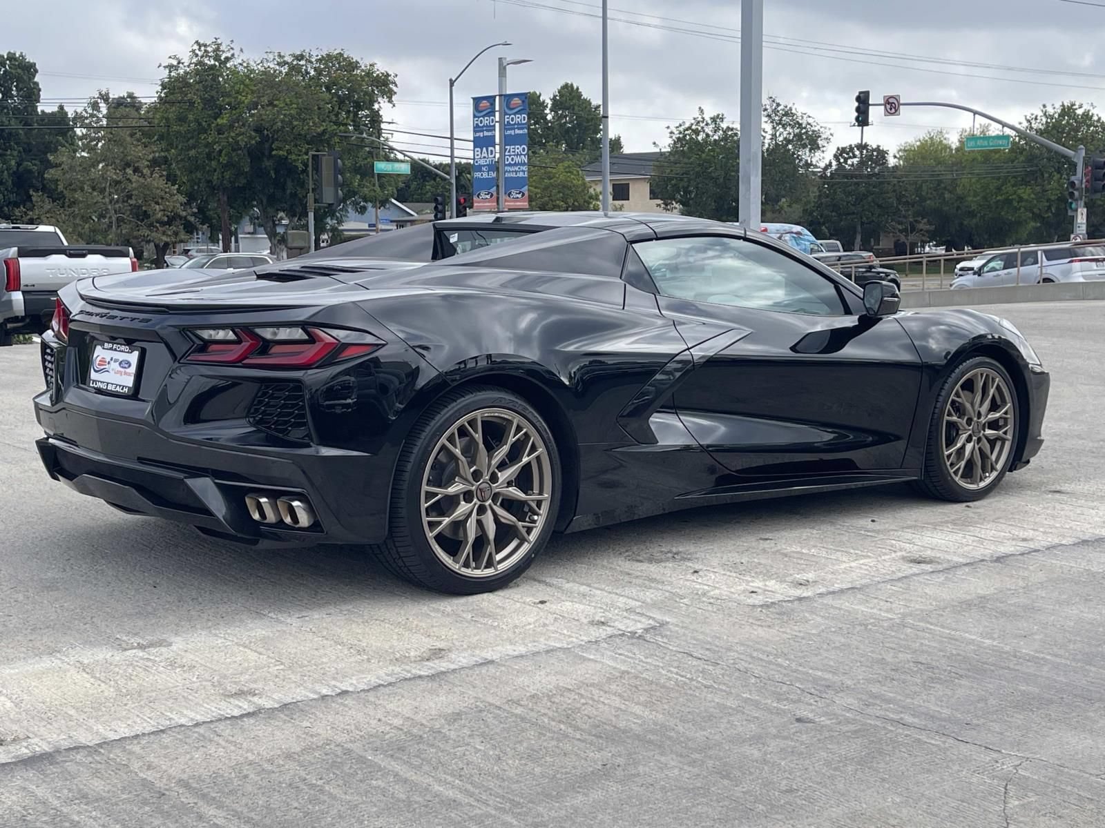Used 2023 Chevrolet Corvette Stingray Convertible w/ 1LT RWD image 3