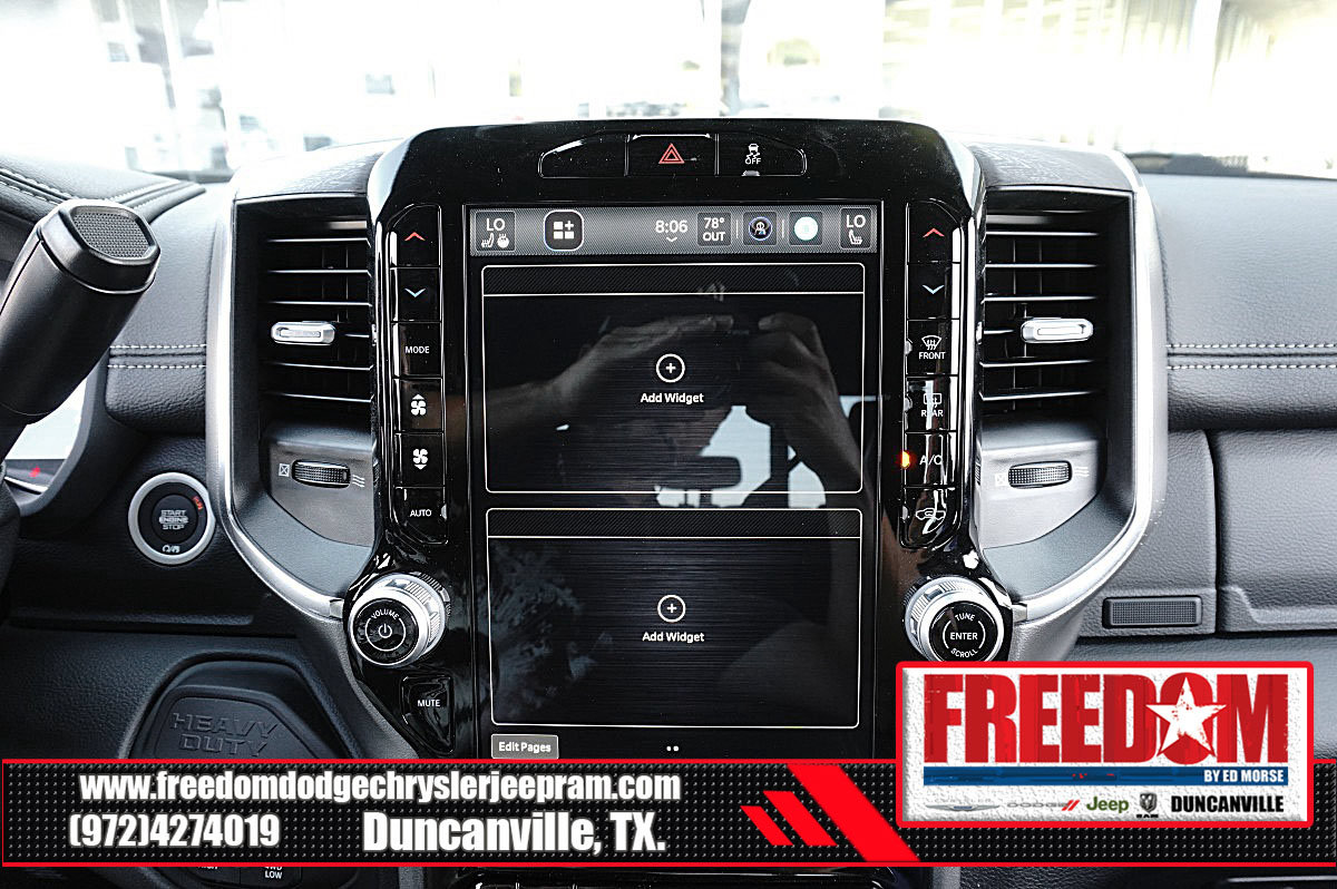 New 2026 RAM 4500 4x4 Crew Cab DRW w/ Laramie Trim Package image 21