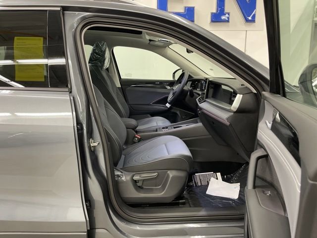 New 2026 Volkswagen Tiguan SE image 11