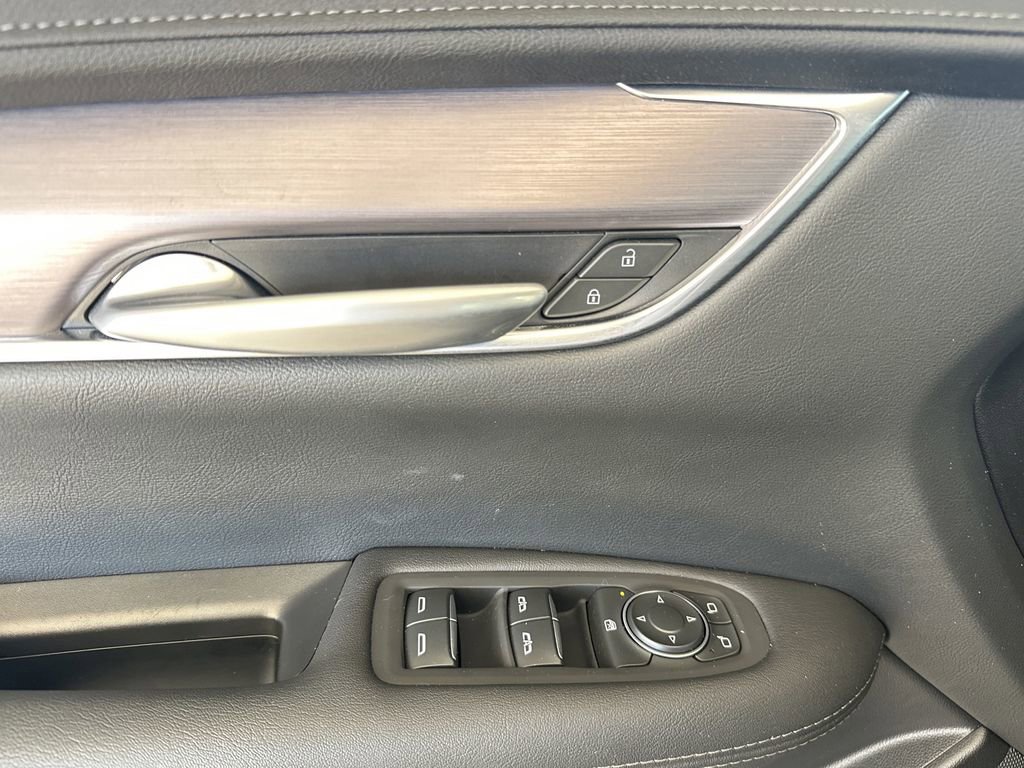 New 2025 Cadillac XT5 Luxury w/ LPO, Floor Liner Package FWD image 8