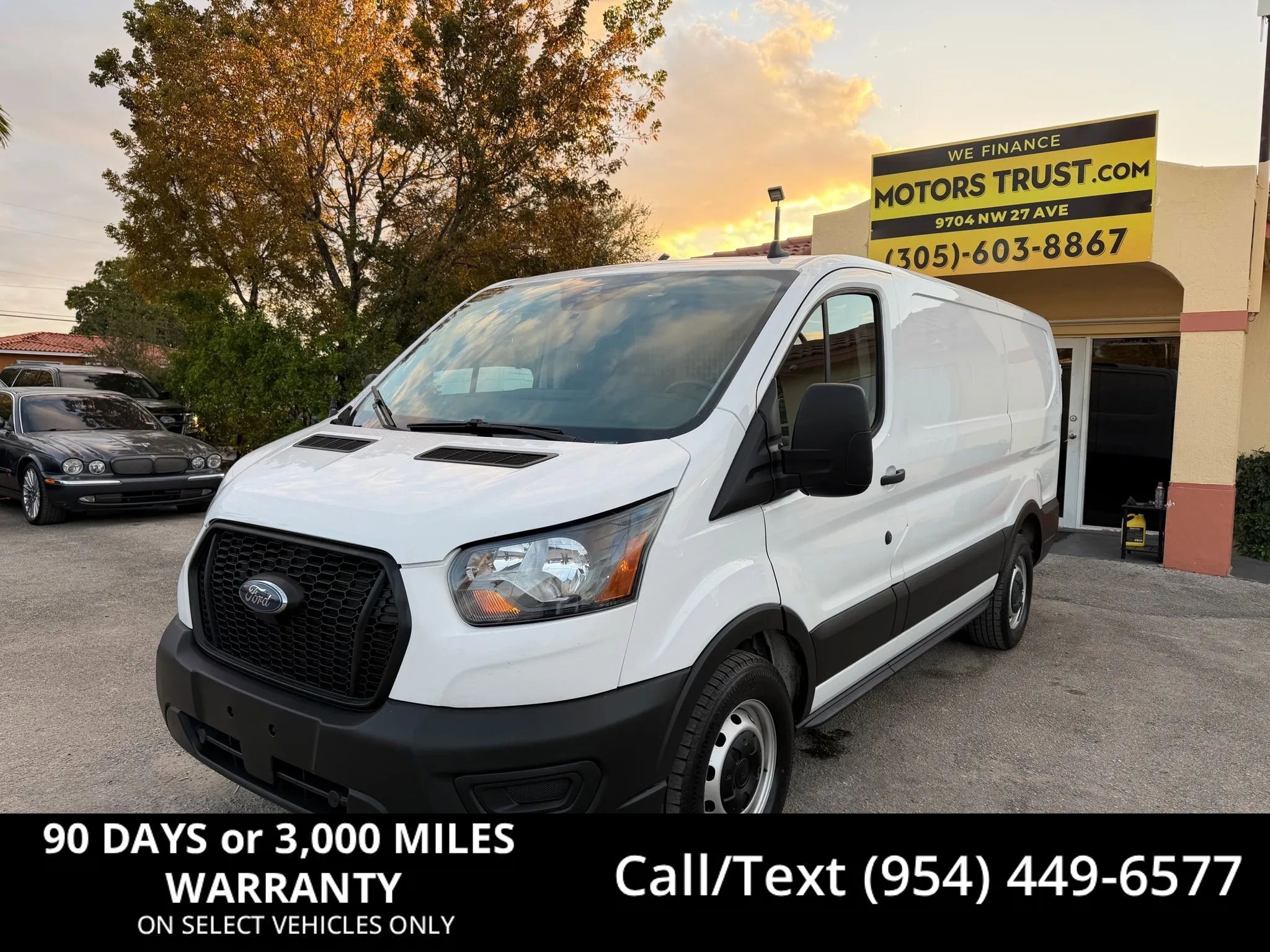 Used 2022 Ford Transit 150 Low Roof RWD image 1