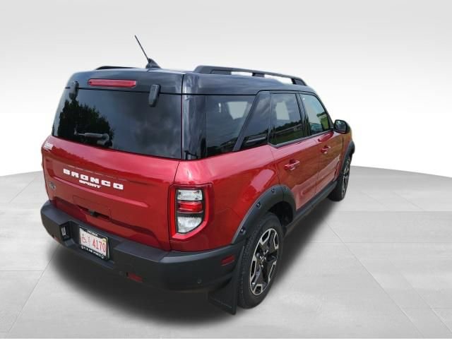 Used 2021 Ford Bronco Sport Outer Banks w/ Outer Banks Package (96D) image 3
