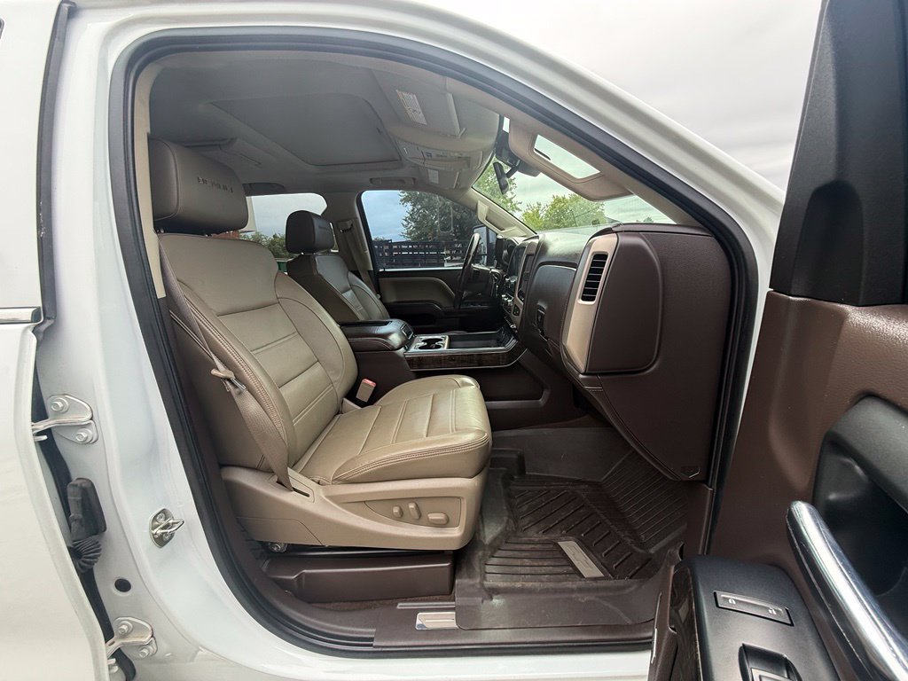 Used 2016 GMC Sierra 3500 Denali w/ Duramax Plus Package AWD/4WD image 23
