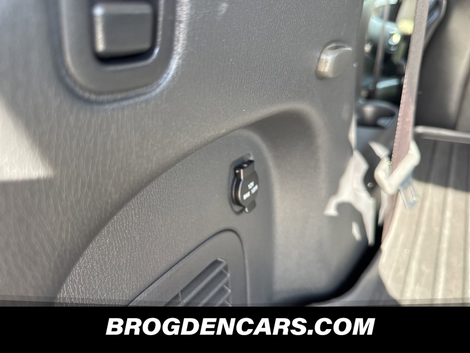 Used 2018 Nissan Pathfinder Platinum image 9