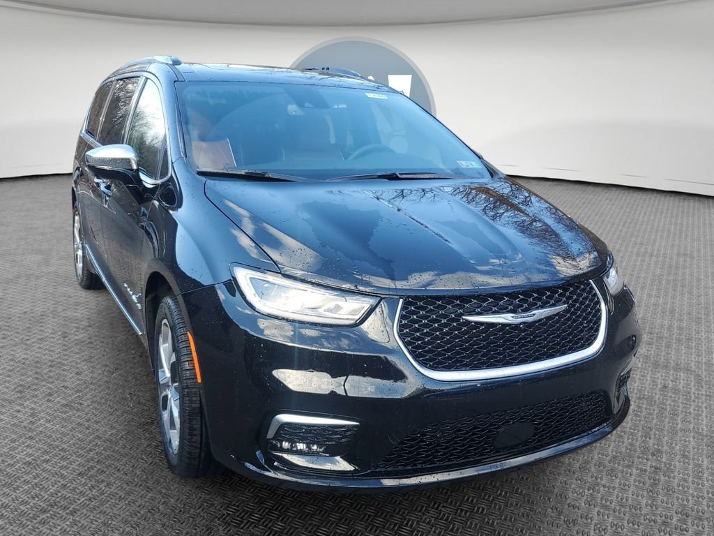 New 2026 Chrysler Pacifica Pinnacle