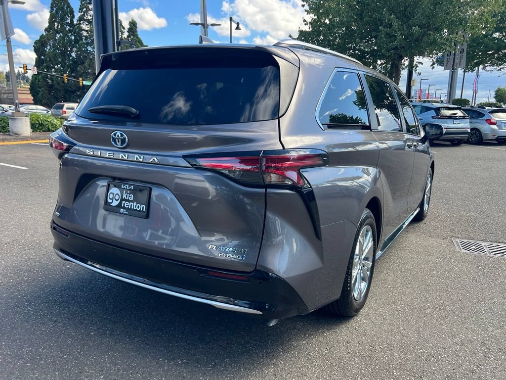Used 2022 Toyota Sienna Platinum AWD/4WD image 7