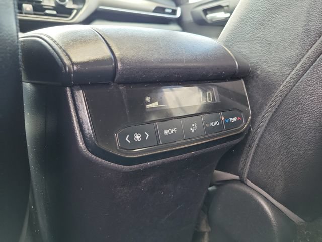 Used 2023 Toyota Highlander XLE AWD/4WD image 14