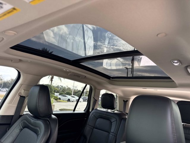 Used 2022 Lincoln Aviator Reserve w/ Equipment Group 201A image 35