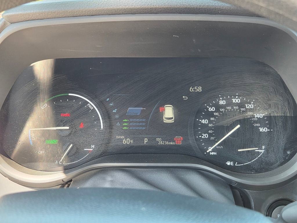 Used 2025 Toyota Sienna LE image 26