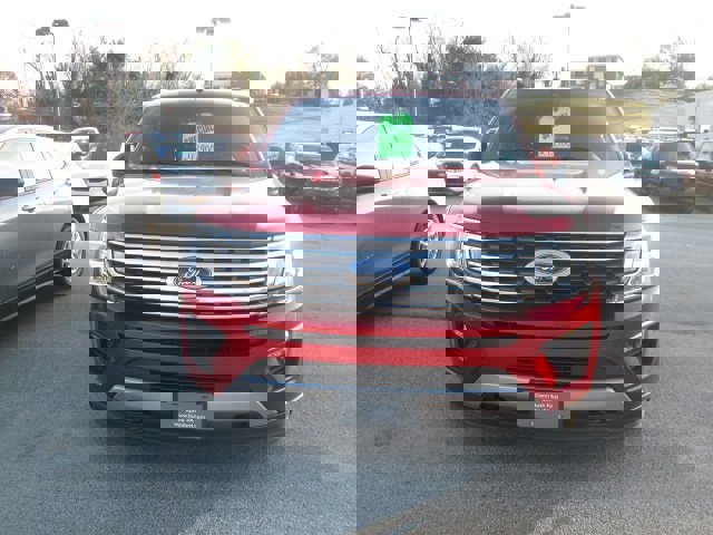 Used 2021 Ford Expedition XLT image 3