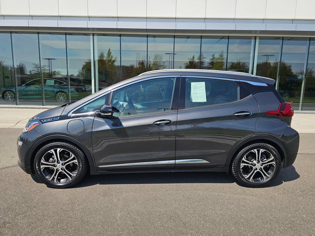 Used 2017 Chevrolet Bolt Premier w/ Driver Confidence II Package FWD image 2