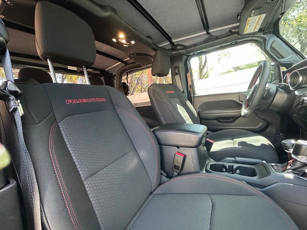 Used 2023 Jeep Wrangler Rubicon AWD/4WD image 35
