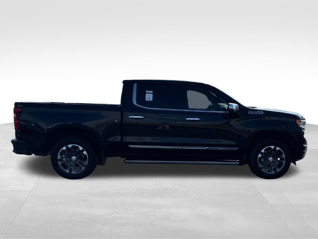 Used 2023 Chevrolet Silverado 1500 High Country w/ Technology Package AWD/4WD image 6
