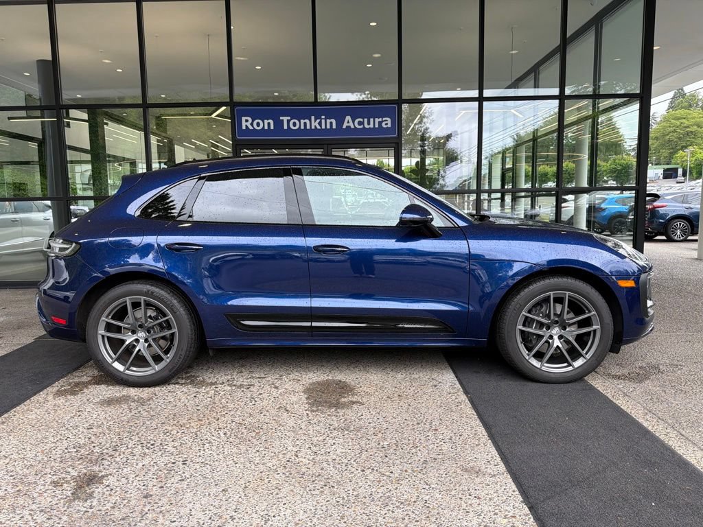 Used 2025 Porsche Macan Turbo AWD/4WD image 8