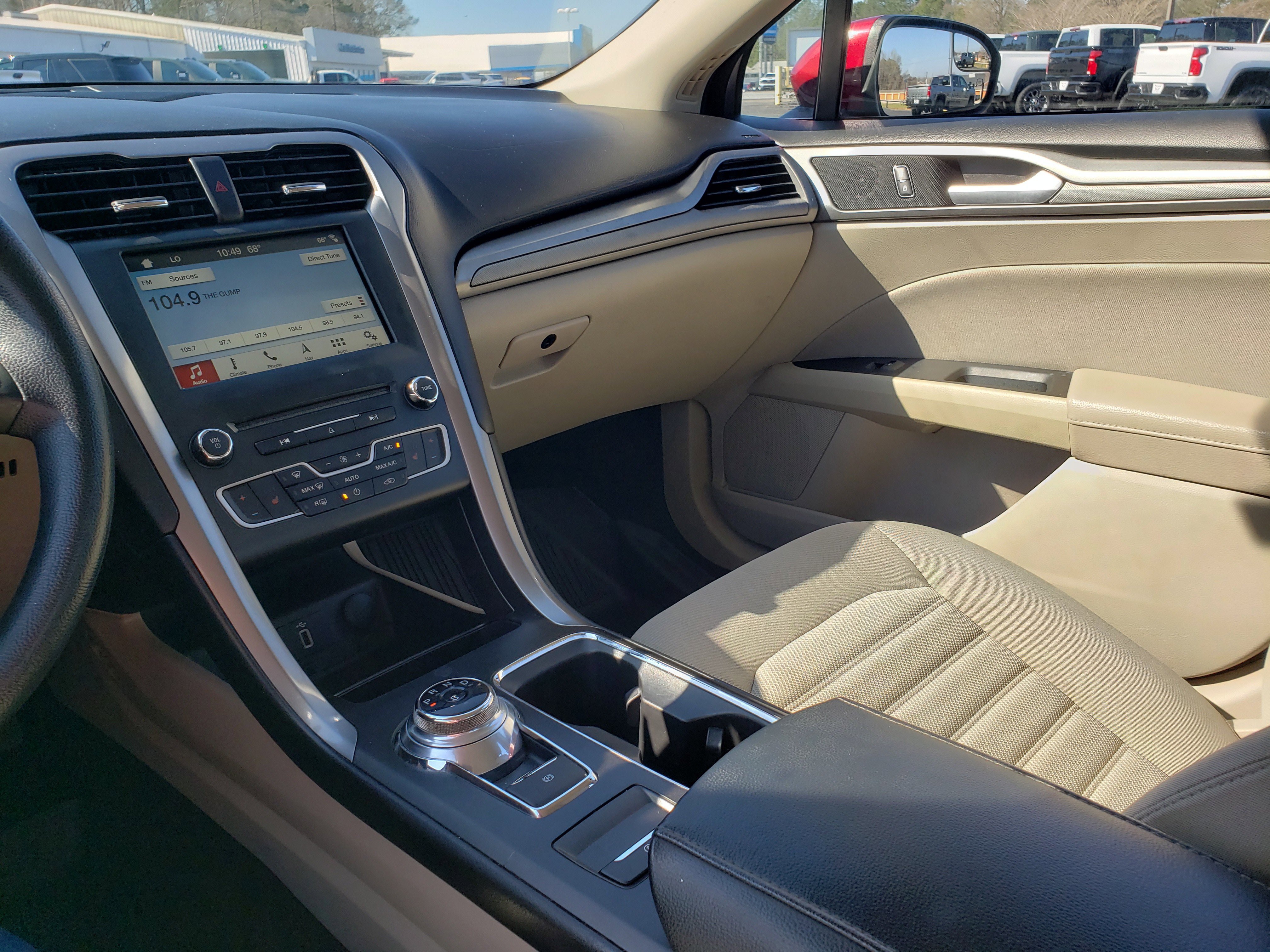 Used 2018 Ford Fusion SE w/ Fusion SE Technology Package image 20