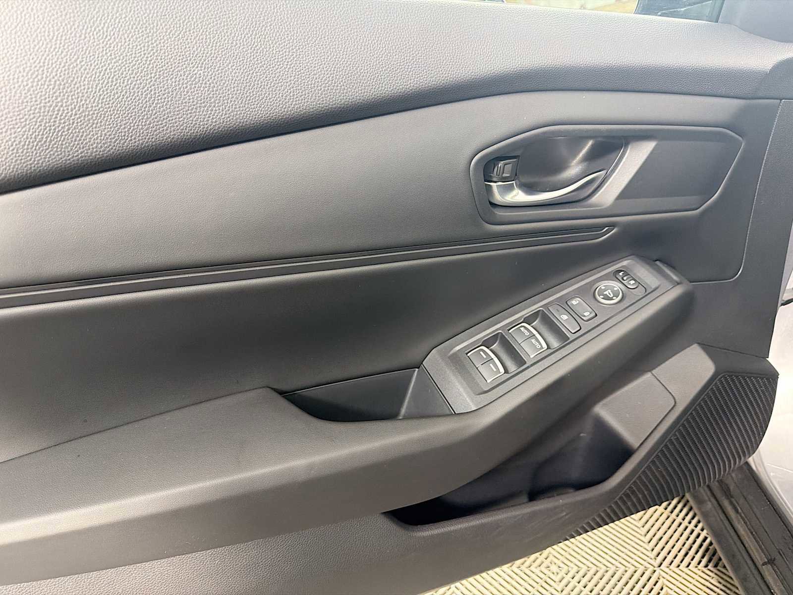 Used 2023 Honda Accord EX image 15