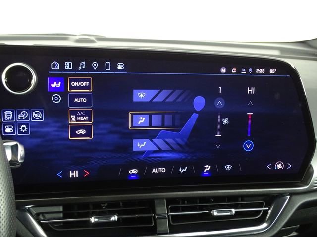 Used 2025 Chevrolet Equinox EV LT image 31