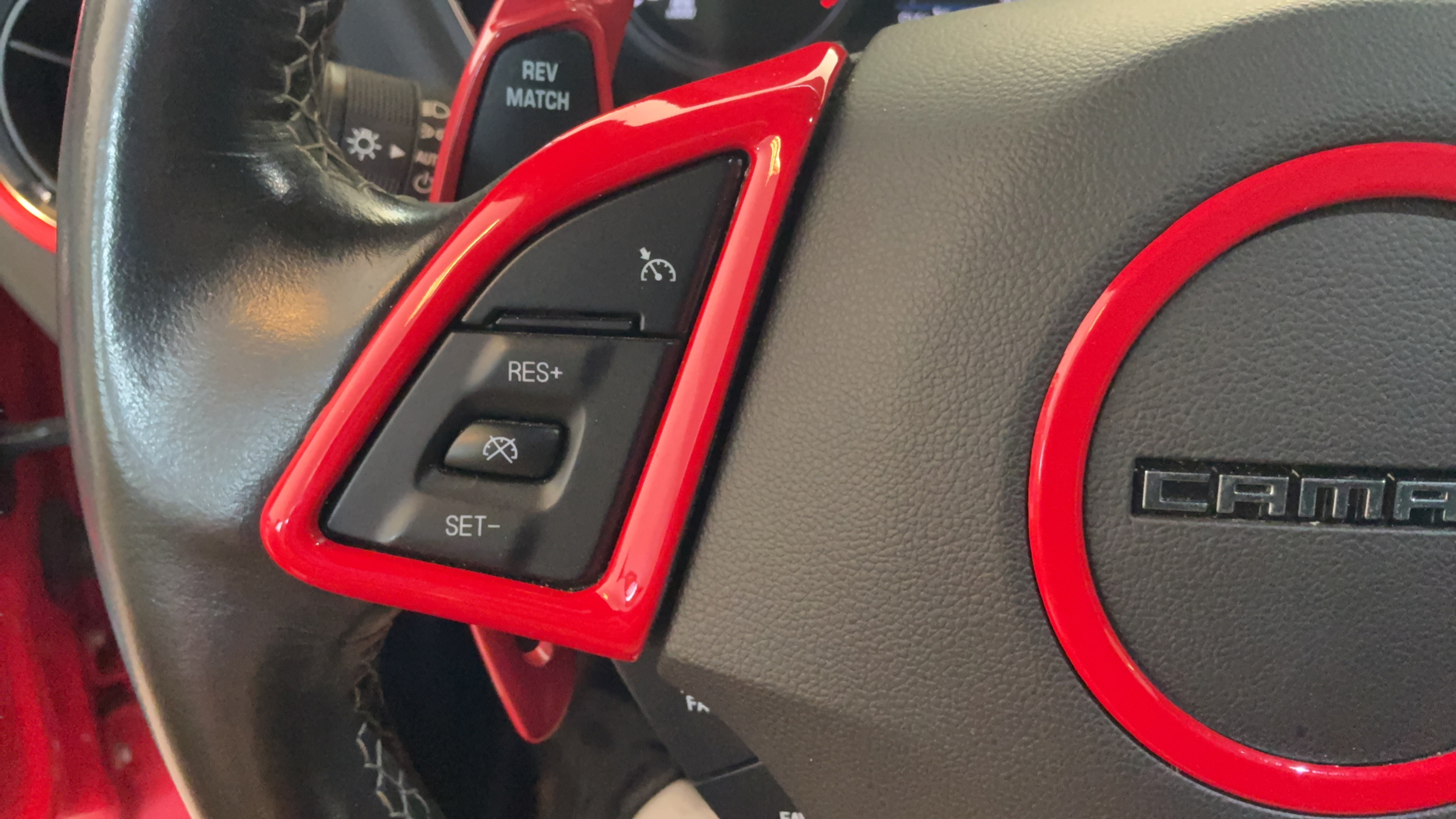 Used 2021 Chevrolet Camaro LT w/ Technology Package RWD image 18