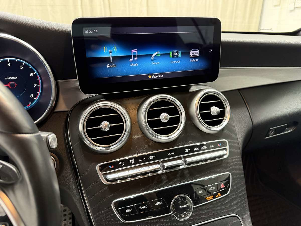 Used 2020 Mercedes-Benz C 300 4MATIC Cabriolet image 17