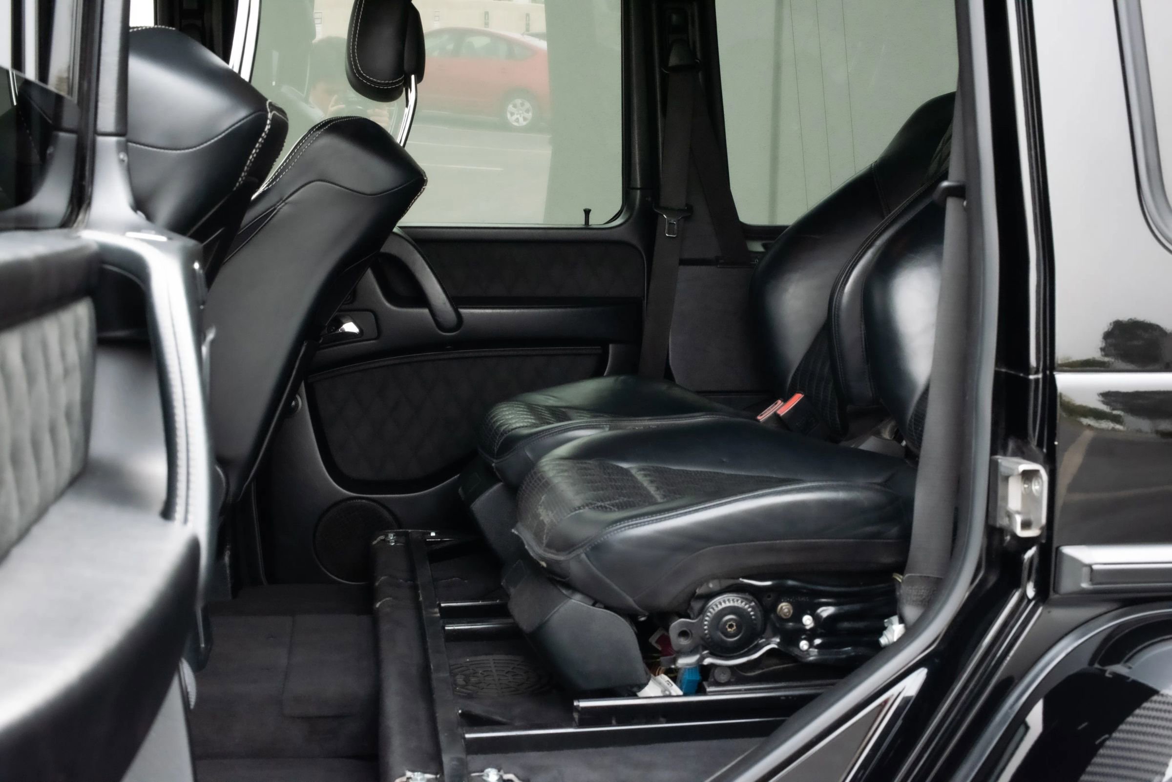 Used 2017 Mercedes-Benz G 550 Squared image 17