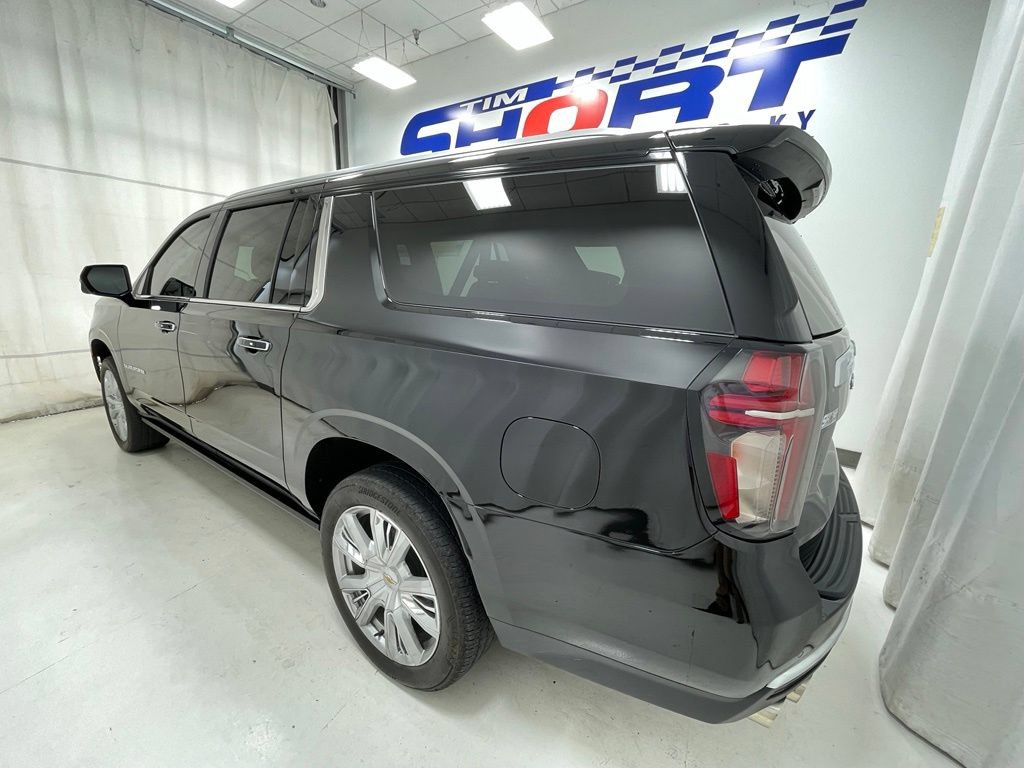 Used 2023 Chevrolet Suburban High Country AWD/4WD image 9