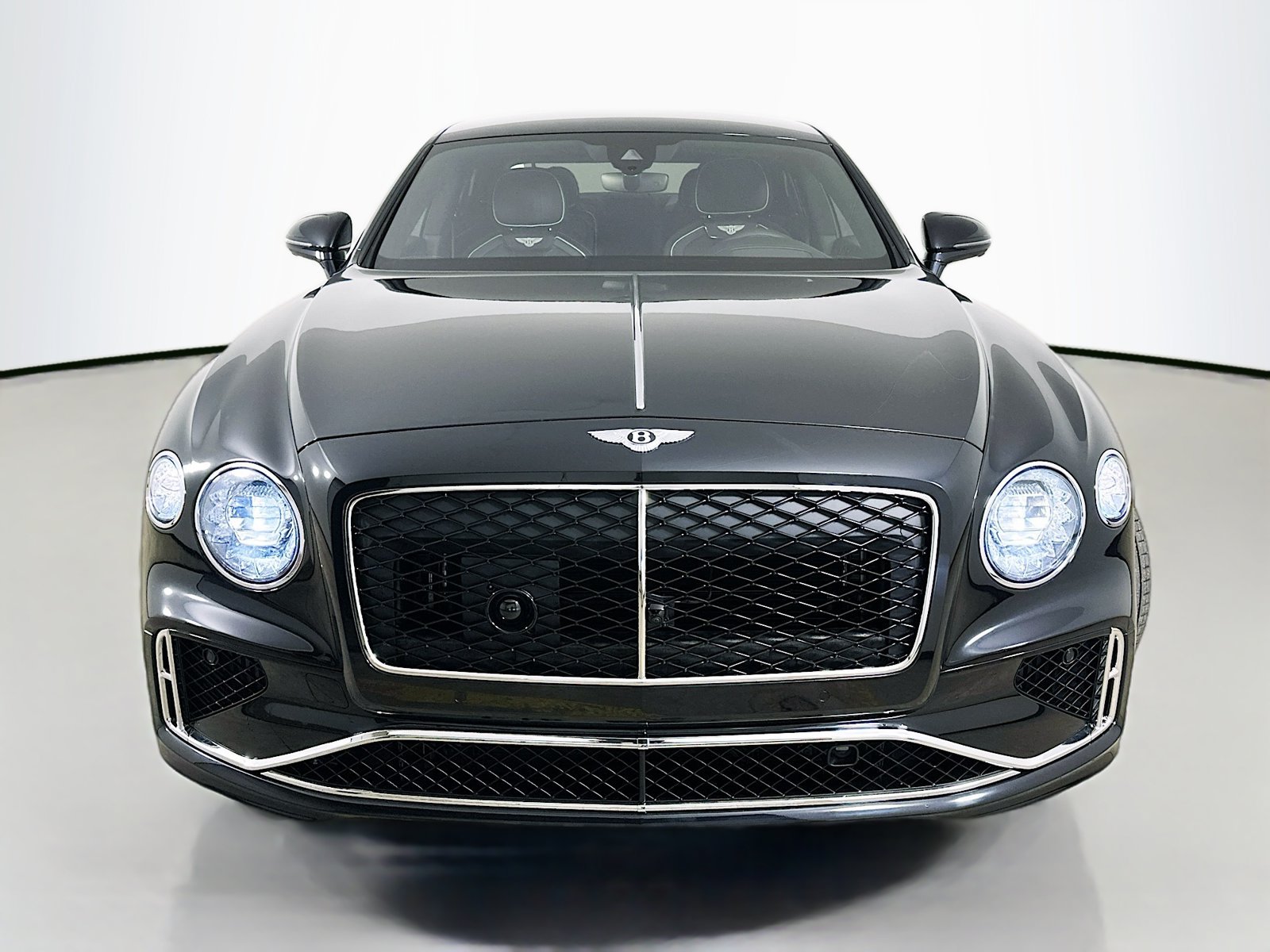 New 2026 Bentley Flying Spur V8 AWD/4WD image 8