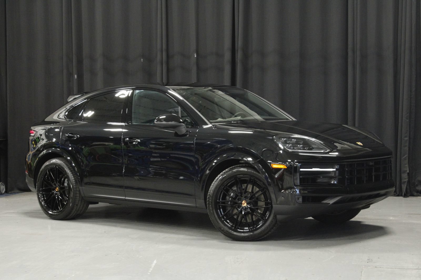 New 2026 Porsche Cayenne Coupe AWD/4WD image 7