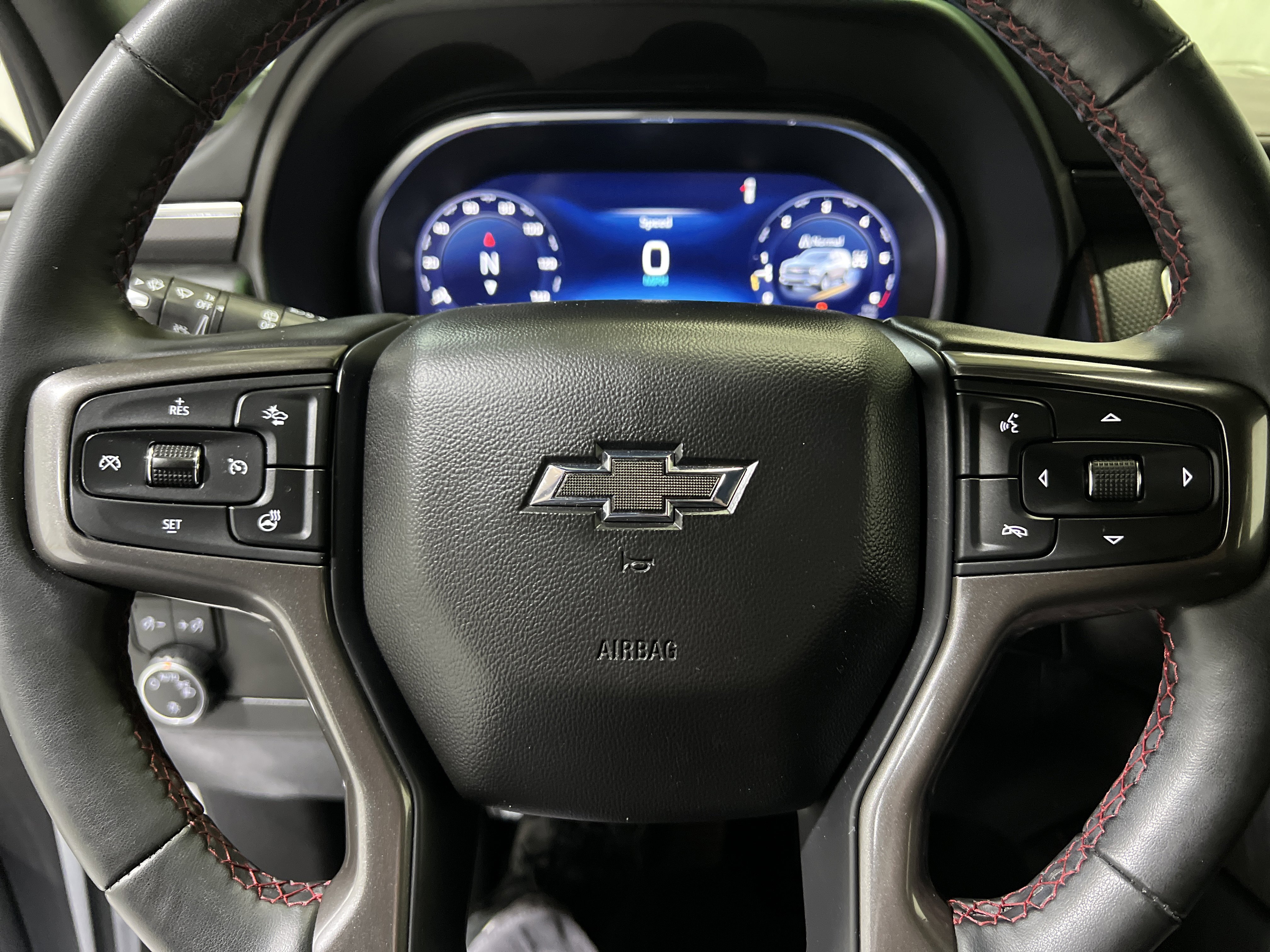 Used 2023 Chevrolet Suburban RST w/ Luxury Package image 24